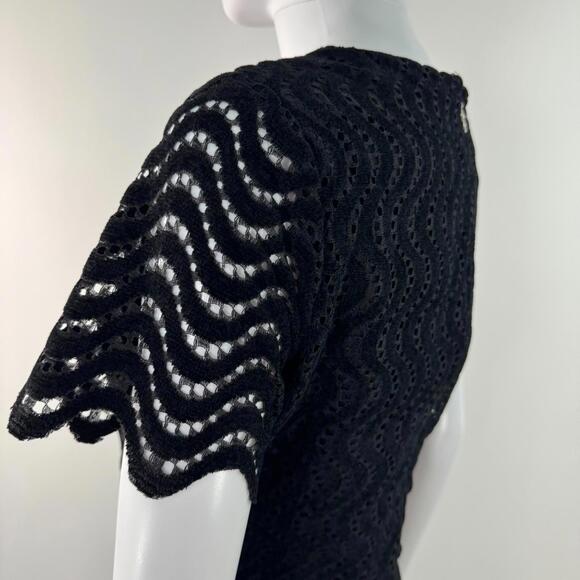 Tommy Hilfiger Women’s Lace Sheath Short Sleeve Mini Dress Black Size 4 Small - Picture 11 of 15